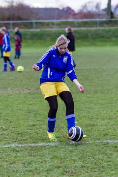 Bild 36 - B-Juniorinnen TSV Gnutz o.W. - SV Henstedt Ulzburg II : Ergebnis: ca. 5:0